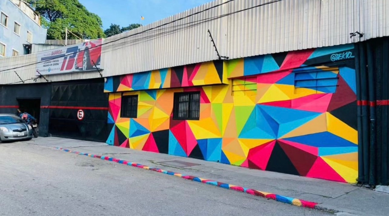 Fachada de Talleres Barros en Caracas